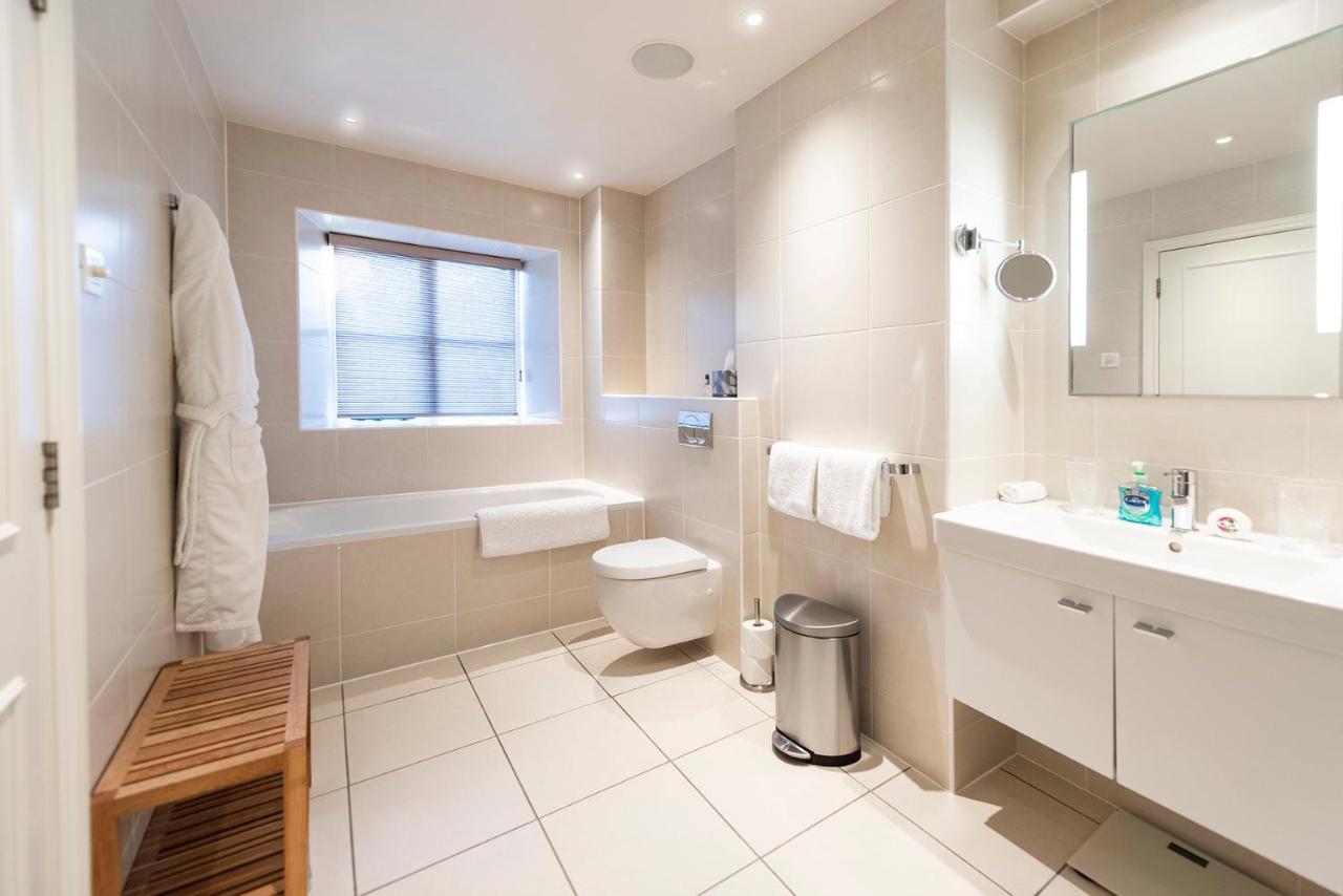 Bourton-on-the-Water Oberon River View Apartment מראה חיצוני תמונה