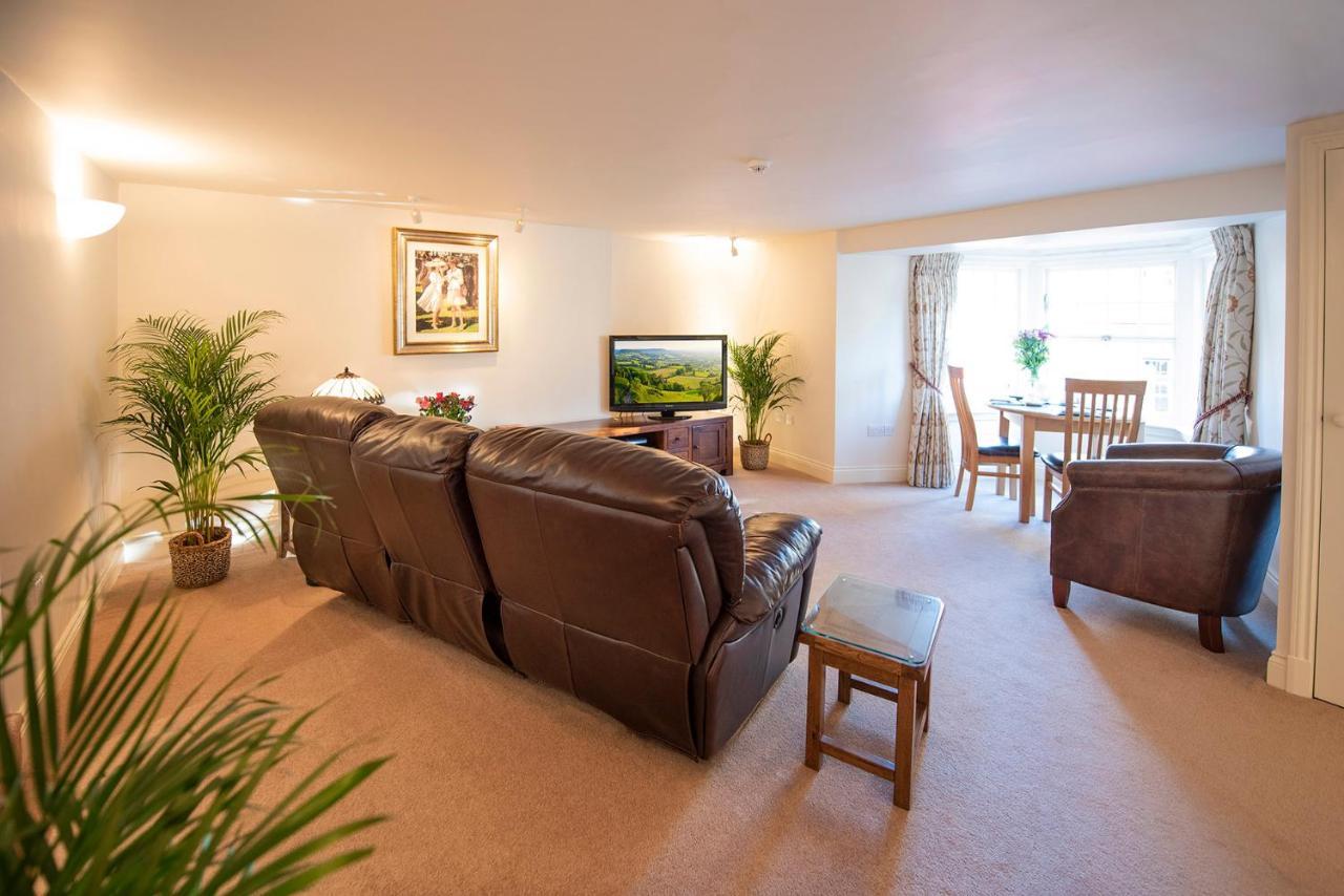 Bourton-on-the-Water Oberon River View Apartment מראה חיצוני תמונה